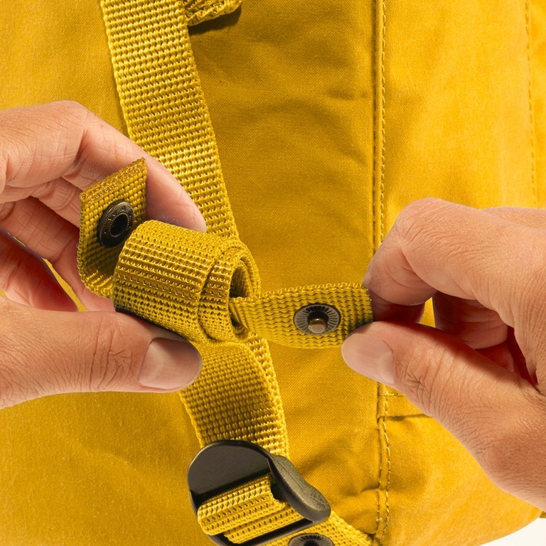 Rucksack Kånken Mini Warm Yellow, Farbe: gelb, Marke: Fjällräven, EAN: 7392158473502, Abmessungen in cm: 20x29x13, Bild 10 von 11