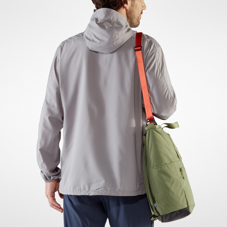 Tasche High Coast mit Laptopfach 15 Zoll, Farbe: schwarz, blau/petrol, taupe/khaki, grün/oliv, rot/weinrot, rosa/pink, orange, gelb, beige, Marke: Fjällräven, Abmessungen in cm: 31x40x14, Bild 6 von 8