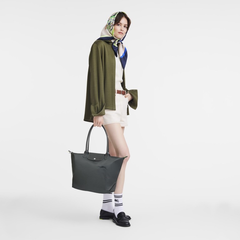 Shopper Le Pliage Green Shopper L, Farbe: schwarz, anthrazit, blau/petrol, braun, cognac, taupe/khaki, grün/oliv, rot/weinrot, flieder/lila, rosa/pink, orange, gelb, Marke: Longchamp, Abmessungen in cm: 31x30x19, Bild 4 von 6