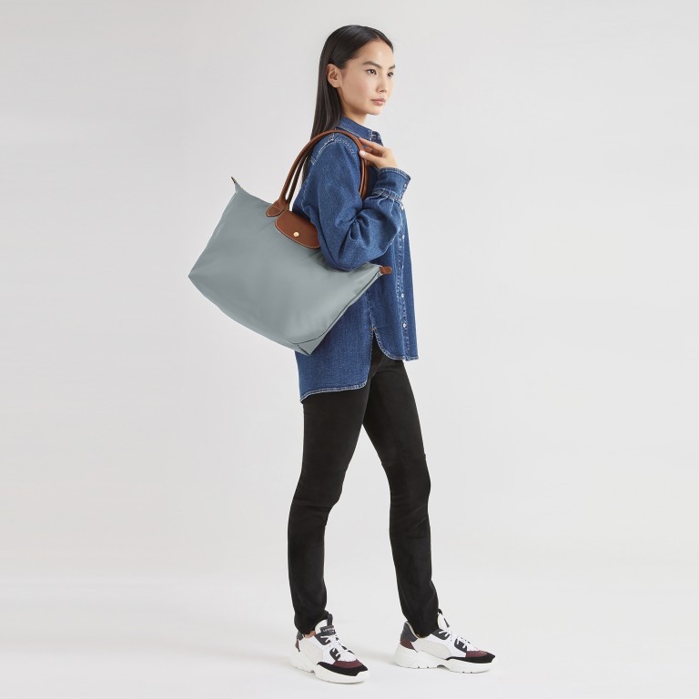 Shopper Le Pliage Shopper L, Farbe: grau, blau/petrol, braun, cognac, taupe/khaki, grün/oliv, rot/weinrot, flieder/lila, rosa/pink, orange, gelb, beige, Marke: Longchamp, Abmessungen in cm: 31x30x19, Bild 4 von 5