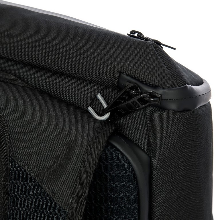 Rucksack Urban Eco Backpack M1 mit Laptopfach 15 Zoll Stone Grey, Farbe: grau, Marke: Porsche Design, EAN: 4056487038728, Abmessungen in cm: 26x42x17, Bild 9 von 16