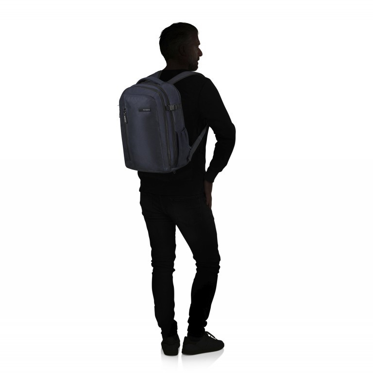 Rucksack Roader Backpack M mit Laptopfach 15.6 Zoll, Farbe: schwarz, grau, blau/petrol, grün/oliv, gelb, Marke: Samsonite, Abmessungen in cm: 33x44x23, Bild 7 von 9