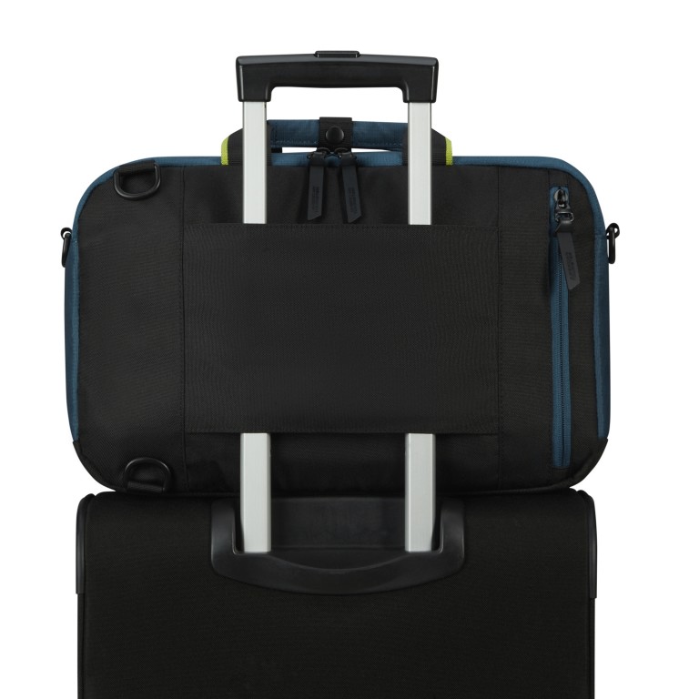 Flugumhänger / Rucksack Take2Cabin 3-Way-Boarding Bag mit Laptopfach 14 Zoll, Farbe: blau/petrol, grün/oliv, Marke: American Tourister, Abmessungen in cm: 40x25x20, Bild 6 von 14