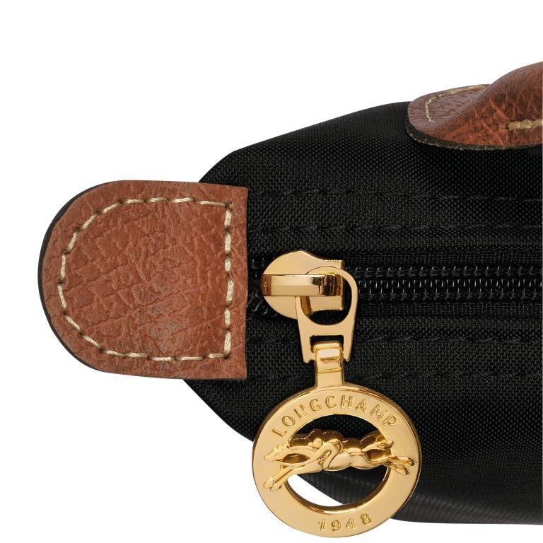 Kosmetiktasche Le Pliage Pochette, Farbe: schwarz, grau, blau/petrol, cognac, beige, Marke: Longchamp, Abmessungen in cm: 17x10x5.5, Bild 5 von 5