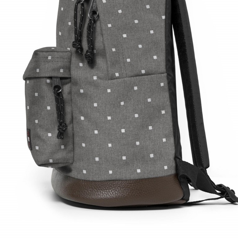 Rucksack Wyoming White Squares, Farbe: grau, Marke: Eastpak, Abmessungen in cm: 30x40x12, Bild 4 von 6