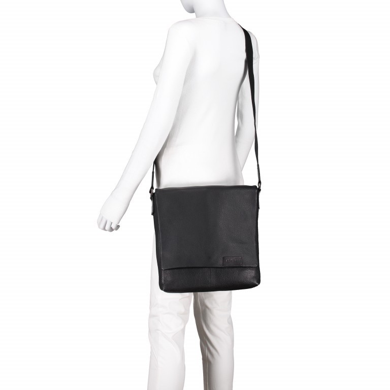 Umhängetasche Garret Shoulderbag SVF Black, Farbe: schwarz, Marke: Strellson, EAN: 4053533599424, Abmessungen in cm: 28x30x5, Bild 3 von 5