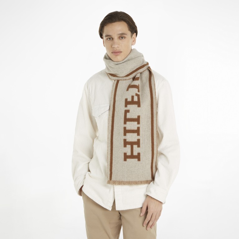 Schal Monotype Scarf Desert Khaki, Farbe: braun, Marke: Tommy Hilfiger, EAN: 8720645287803, Abmessungen in cm: 28x190x0, Bild 2 von 3