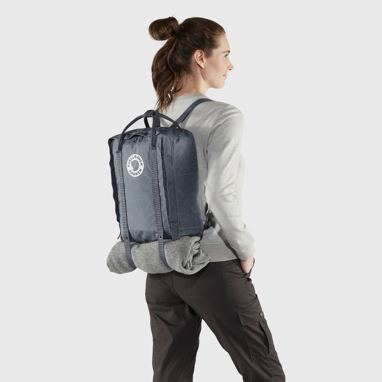 Rucksack Kånken Tree-Kånken Cloud Grey, Farbe: grau, Marke: Fjällräven, EAN: 7323450719159, Abmessungen in cm: 25x36x11, Bild 7 von 11