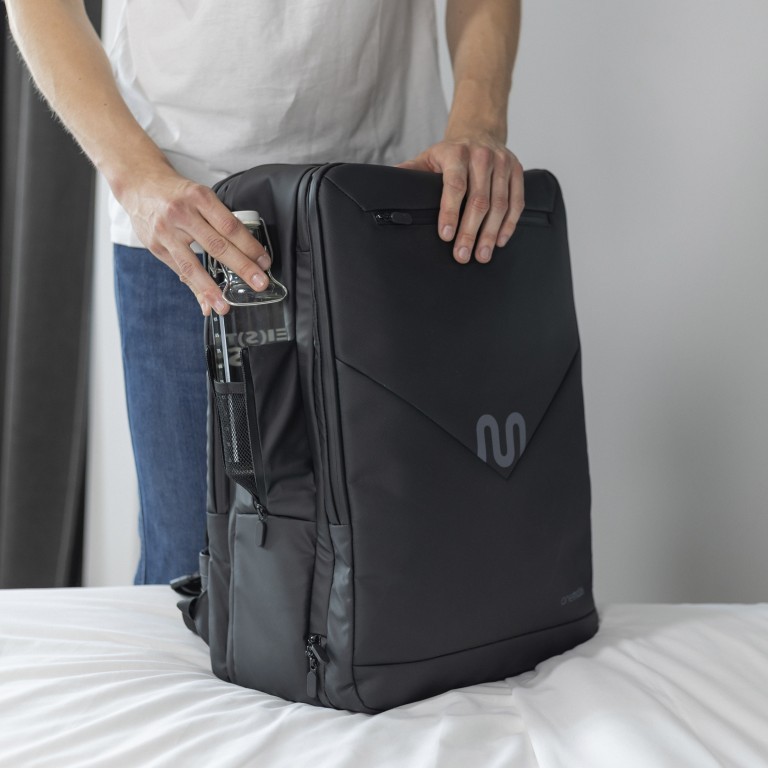 Rucksack / Reisetasche Travel Backpack Ultimate mit Laptopfach 17.3 Zoll Volumen 40 Liter, Farbe: schwarz, grau, Marke: Onemate, Abmessungen in cm: 36x56x20, Bild 20 von 21