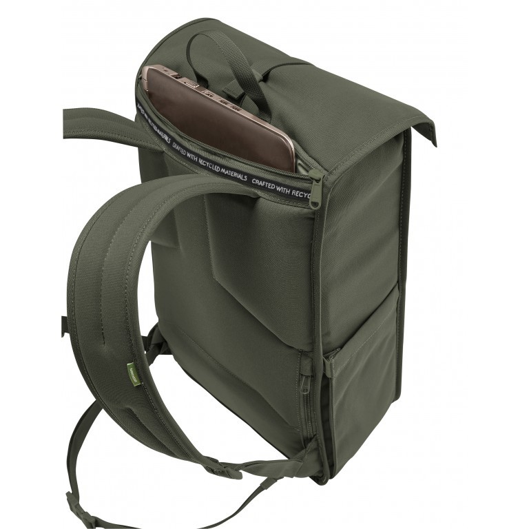 Rucksack Coreway Rolltop 20 Black, Farbe: schwarz, Marke: Vaude, EAN: 4062218500372, Abmessungen in cm: 32x45x18, Bild 11 von 13