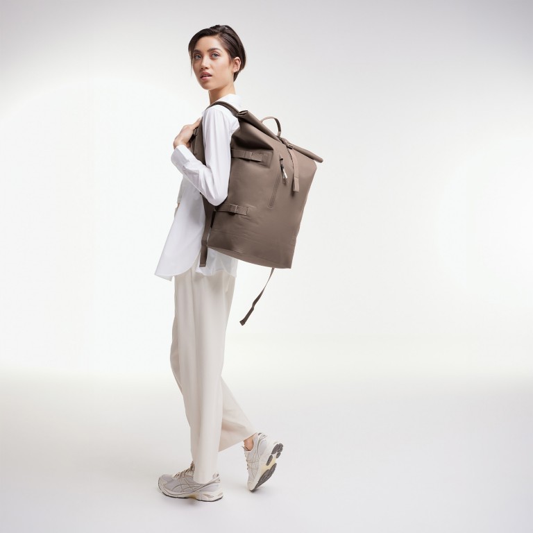 Rucksack Rolltop 2.0 Monochrome, Farbe: schwarz, grau, blau/petrol, braun, taupe/khaki, Marke: Got Bag, Abmessungen in cm: 33x43x16, Bild 6 von 13