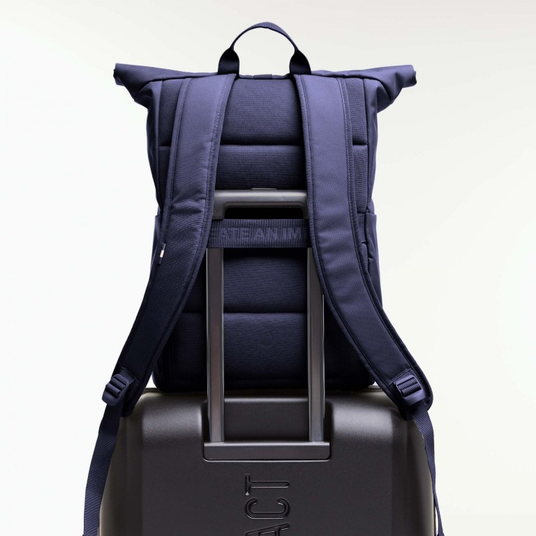 Rucksack Rolltop Easy Monochrome, Farbe: grau, blau/petrol, grün/oliv, rot/weinrot, beige, Marke: Got Bag, Abmessungen in cm: 30x42x15, Bild 5 von 10