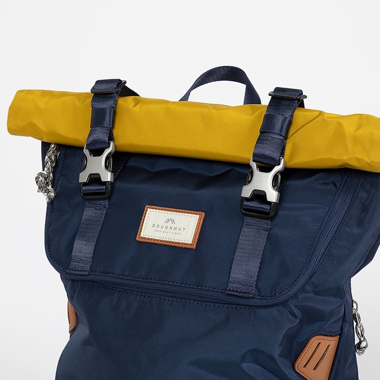 Rucksack Christopher Glossy Blocking Series Volumen 18 Liter Charcoal Grassy, Farbe: grau, Marke: Doughnut, EAN: 4895222503165, Abmessungen in cm: 32x45x13, Bild 7 von 12