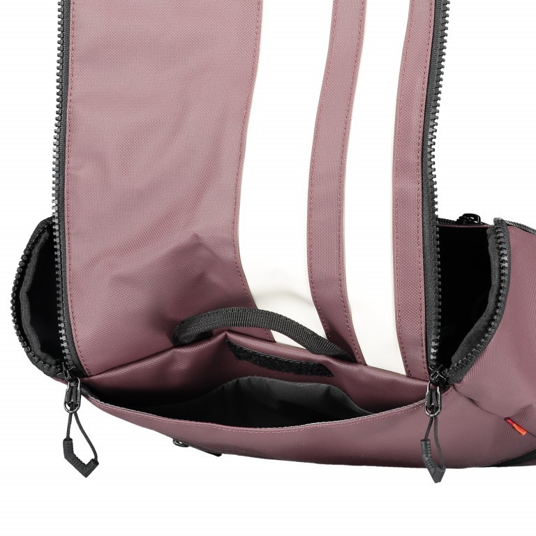 Kulturbeutel New Islands Benno Volumen 5 Liter Dark Plum, Farbe: flieder/lila, Marke: Vaude, EAN: 4052285775896, Abmessungen in cm: 24.5x22.5x12.5, Bild 10 von 10