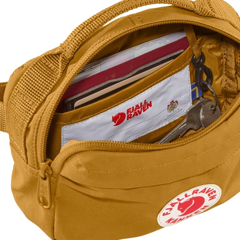 Gürteltasche Kånken Hip Pack, Farbe: schwarz, anthrazit, grau, blau/petrol, braun, taupe/khaki, grün/oliv, rot/weinrot, flieder/lila, rosa/pink, orange, gelb, beige, Marke: Fjällräven, Abmessungen in cm: 18x12x9, Bild 9 von 10