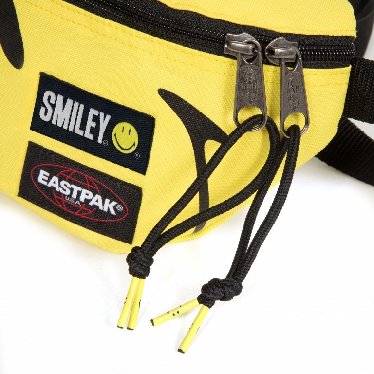 Gürteltasche Springer Smiley Big, Farbe: bunt, Marke: Eastpak, EAN: 5400879214730, Abmessungen in cm: 23x16.3x8.5, Bild 6 von 6