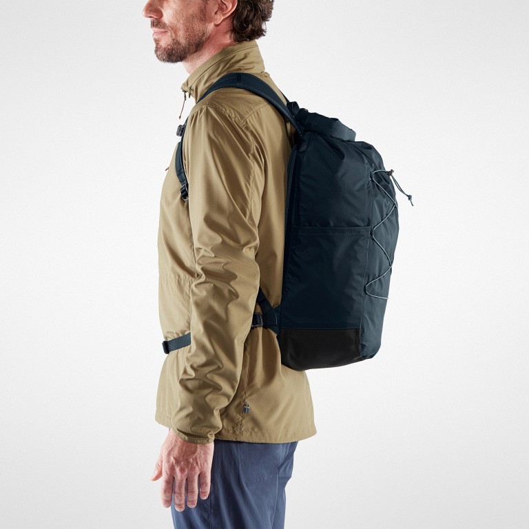 Rucksack High Coast Rolltop Volumen 26 Liter Shark Grey, Farbe: grau, Marke: Fjällräven, EAN: 7323450598259, Abmessungen in cm: 26x48x20, Bild 6 von 10