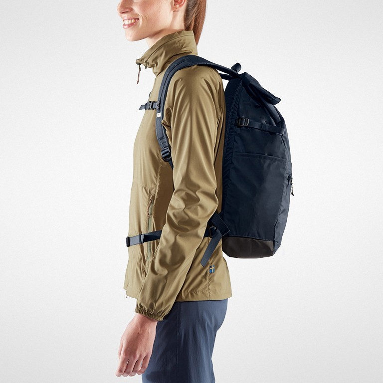 Rucksack High Coast Foldsack Volumen 24 Liter Green, Farbe: taupe/khaki, Marke: Fjällräven, EAN: 7323450598198, Abmessungen in cm: 26x45x20, Bild 5 von 12