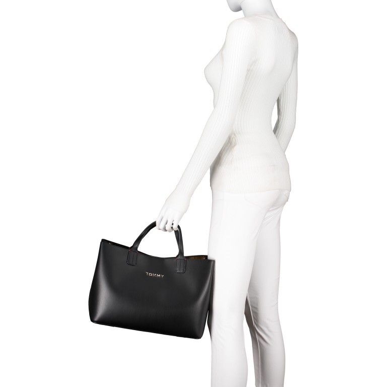 Handtasche Iconic Satchel Black, Farbe: schwarz, Marke: Tommy Hilfiger, EAN: 8720111785635, Abmessungen in cm: 34x25x17, Bild 4 von 9
