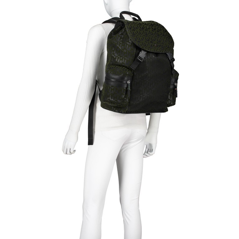 Rucksack Established Highlight Flap Backpack Black Flocked Monogram, Farbe: schwarz, Marke: Tommy Hilfiger, EAN: 8720111769208, Bild 5 von 7