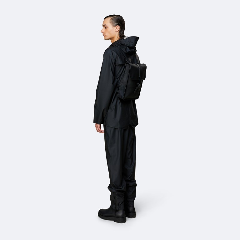Rucksack Backpack Micro Black, Farbe: schwarz, Marke: Rains, EAN: 5711747462628, Abmessungen in cm: 27x33x7, Bild 4 von 5