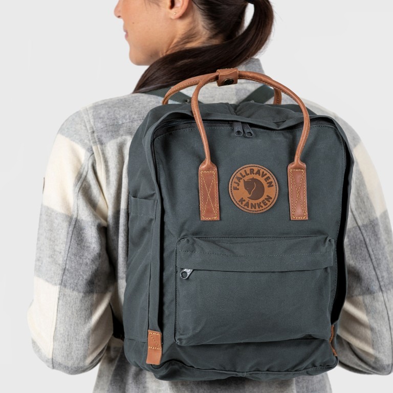 Rucksack Kånken No. 2 Dusk, Farbe: grau, Marke: Fjällräven, EAN: 7323450597993, Abmessungen in cm: 27x38x13, Bild 4 von 7