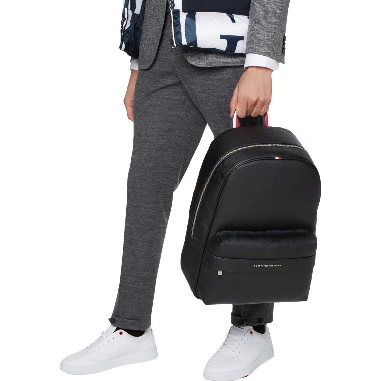 Rucksack Casual Backpack mit Laptopfach Black, Farbe: schwarz, Marke: Tommy Hilfiger, EAN: 8720116069303, Abmessungen in cm: 31x45x14, Bild 3 von 5