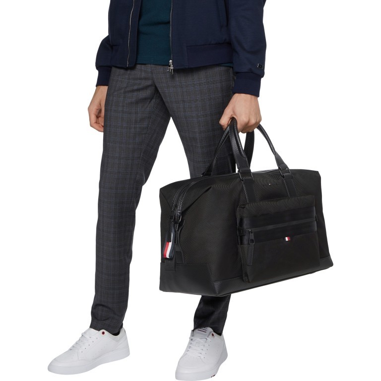 Reisetasche Elevated Weekender Black, Farbe: schwarz, Marke: Tommy Hilfiger, EAN: 8720116095739, Abmessungen in cm: 49x28x21, Bild 3 von 5
