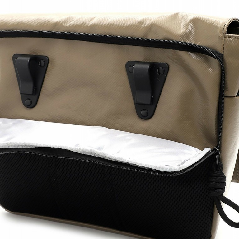 Fahrradtasche / Kuriertasche Jessey-Plane 13123 mit Laptopfach 15 Zoll Khaki, Farbe: taupe/khaki, Marke: Suri Frey, EAN: 4056185152634, Bild 7 von 7