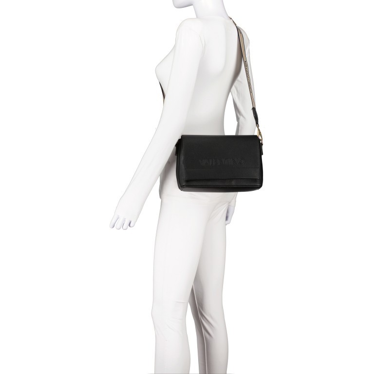 Umhängetasche Noodles Nero, Farbe: schwarz, Marke: Valentino Bags, EAN: 8058043733876, Abmessungen in cm: 24.5x17.5x7, Bild 7 von 8