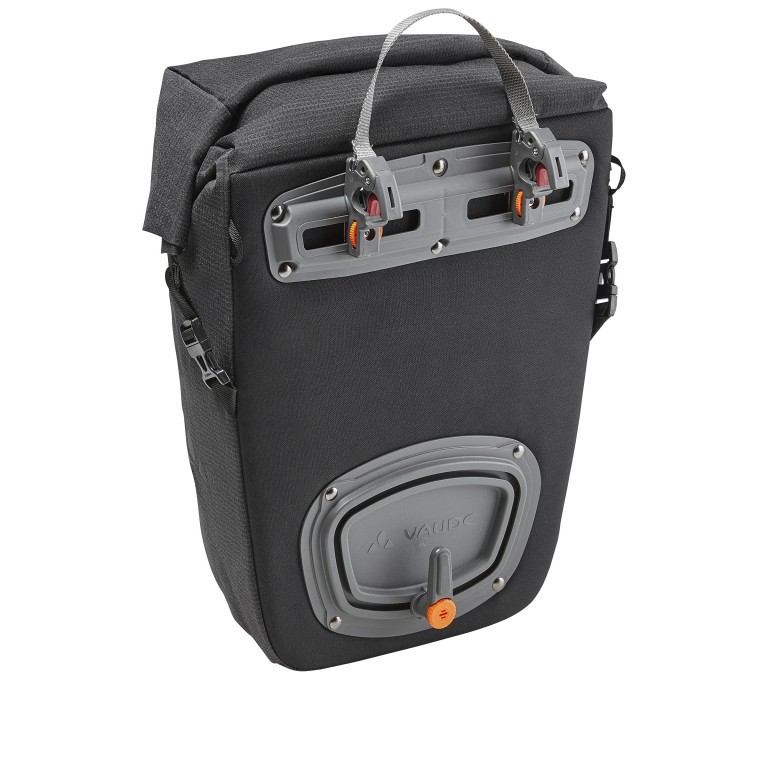 Fahrradtasche Road Master Roll-It Luminum für Gepäckträgerbefestigung Black, Farbe: schwarz, Marke: Vaude, EAN: 4062218380189, Abmessungen in cm: 33x40x18, Bild 2 von 4
