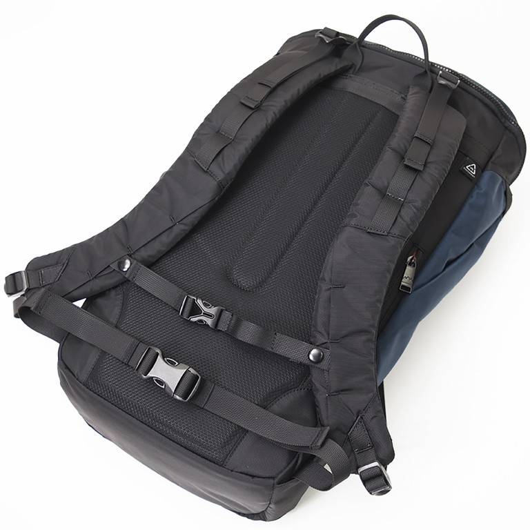 Rucksack Ocean Power Series Dynamic Large mit Laptopfach 15 Zoll Pacific Blue, Farbe: blau/petrol, Marke: Doughnut, EAN: 4895222508603, Abmessungen in cm: 29x50x14, Bild 10 von 13