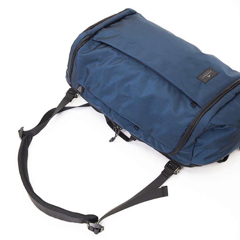 Rucksack Ocean Power Series Sturdy mit Laptopfach 15 Zoll Pacific Blue, Farbe: blau/petrol, Marke: Doughnut, EAN: 4895222508610, Abmessungen in cm: 26x45x16, Bild 10 von 14