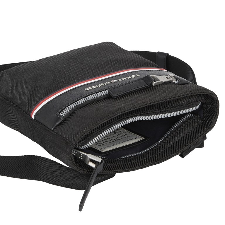 Umhängetasche Mini Reporter Black, Farbe: schwarz, Marke: Tommy Hilfiger, EAN: 8720117864754, Abmessungen in cm: 19x2.5x6, Bild 4 von 6
