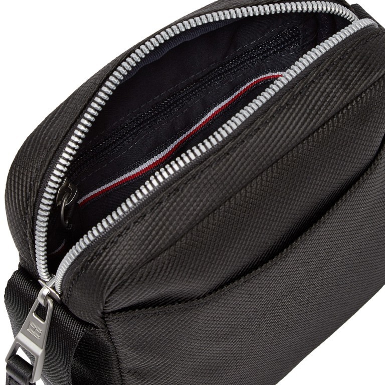 Umhängetasche Mini Reporter Black, Farbe: schwarz, Marke: Tommy Hilfiger, EAN: 8720117863139, Abmessungen in cm: 16.5x20.5x5, Bild 4 von 7