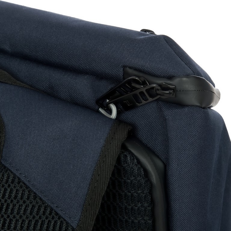 Rucksack Urban Eco Backpack M1 mit Laptopfach 15 Zoll Dark Blue, Farbe: blau/petrol, Marke: Porsche Design, EAN: 4056487017525, Abmessungen in cm: 26x42x17, Bild 9 von 16