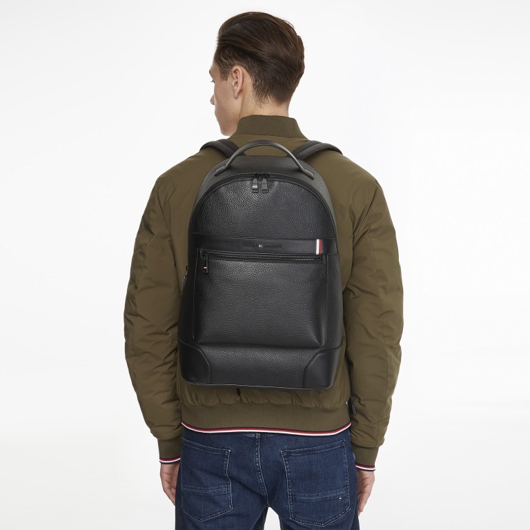 Rucksack Central Backpack mit separatem Laptopfach 15 Zoll Black, Farbe: schwarz, Marke: Tommy Hilfiger, EAN: 8720641982795, Abmessungen in cm: 30.5x43.5x15.5, Bild 3 von 5