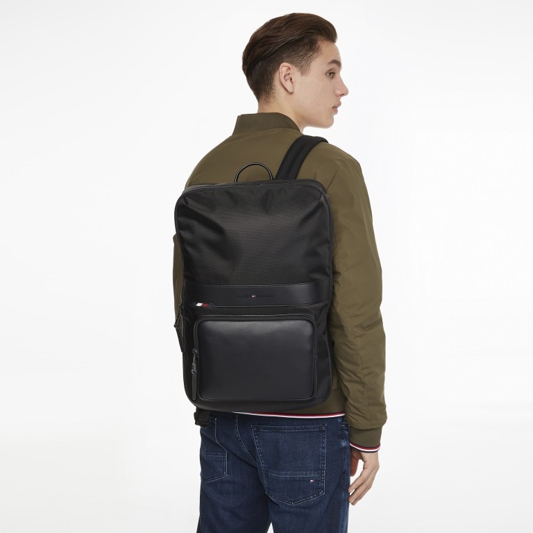 Rucksack Slim Tech Backpack mit separatem Laptopfach 16 Zoll Black, Farbe: schwarz, Marke: Tommy Hilfiger, EAN: 8720641982986, Abmessungen in cm: 28.5x46x15, Bild 3 von 5