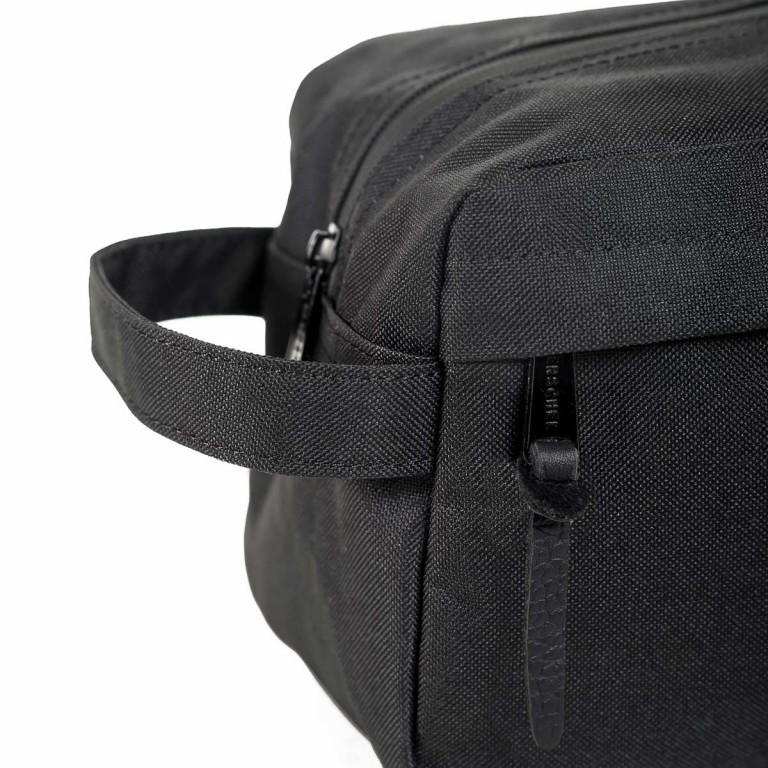 Kulturtasche Chapter Black, Farbe: schwarz, Marke: Herschel, EAN: 0828432007400, Abmessungen in cm: 23x15x11, Bild 3 von 3