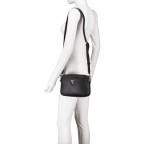 Umhängetasche Meridian Black, Farbe: schwarz, Marke: Guess, EAN: 0190231735717, Abmessungen in cm: 26x17x9, Bild 3 von 4
