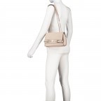 Umhängetasche Eco Ali Almond, Farbe: beige, Marke: Guess, EAN: 0190231876601, Abmessungen in cm: 26x17x6, Bild 4 von 7