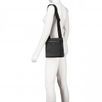 Umhängetasche Jareth Envelope Black, Farbe: schwarz, Marke: BOSS, EAN: 4063542969460, Abmessungen in cm: 22x21x2, Bild 4 von 6