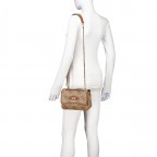 Umhängetasche Izzy Latte Logo, Farbe: cognac, Marke: Guess, EAN: 0190231910206, Abmessungen in cm: 22x15.5x7, Bild 5 von 7
