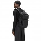 Rucksack Trail Cargo Backpack mit Laptopfach 13 Zoll, Farbe: schwarz, grau, blau/petrol, Marke: Rains, Abmessungen in cm: 26x45x12, Bild 4 von 5