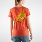 Gürteltasche Kånken Hip Pack, Farbe: schwarz, anthrazit, grau, blau/petrol, braun, taupe/khaki, grün/oliv, rot/weinrot, flieder/lila, rosa/pink, orange, gelb, beige, Marke: Fjällräven, Abmessungen in cm: 18x12x9, Bild 4 von 10